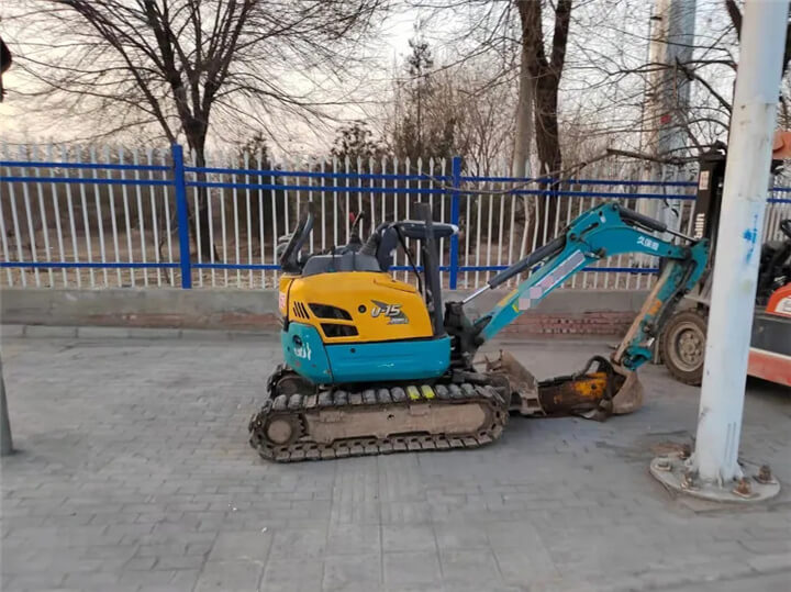 吴江江陵街道800㎡路面破碎作业