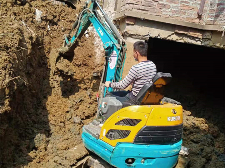 怎样选择靠谱的挖机租赁公司